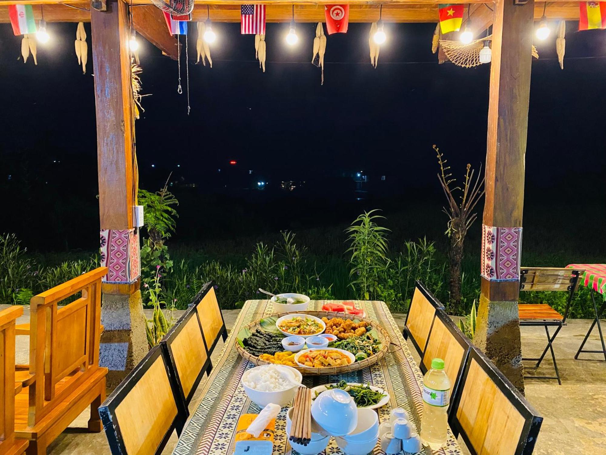 Du Gia Field View Homestay Làng Cac Buitenkant foto