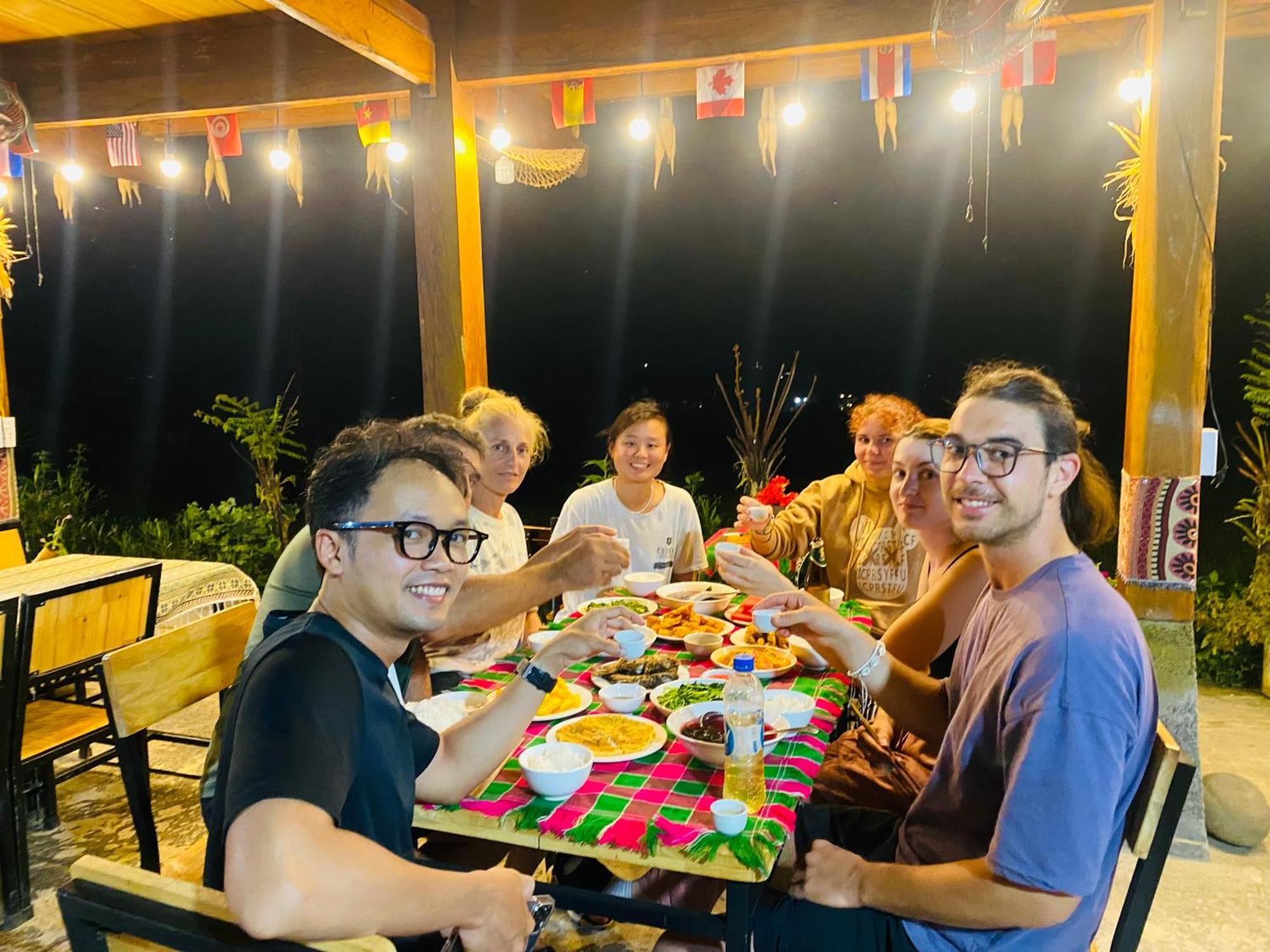 Du Gia Field View Homestay Làng Cac Buitenkant foto