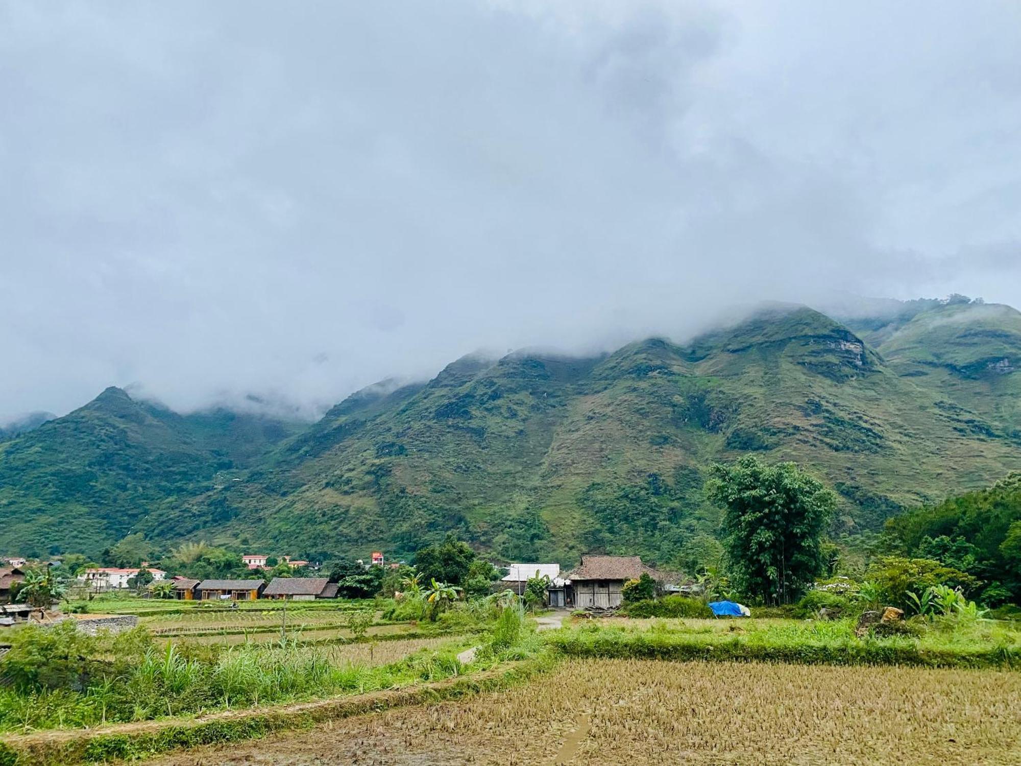 Du Gia Field View Homestay Làng Cac Buitenkant foto