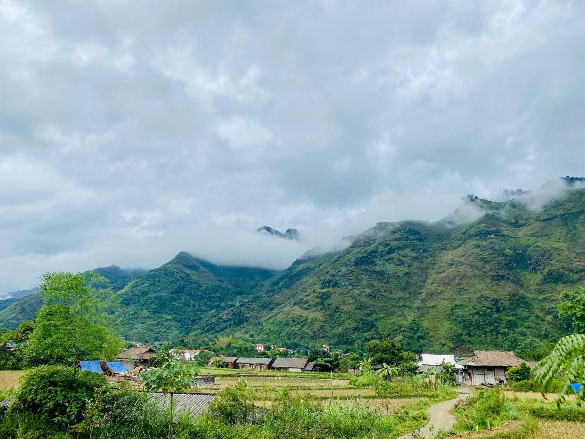 Du Gia Field View Homestay Làng Cac Buitenkant foto