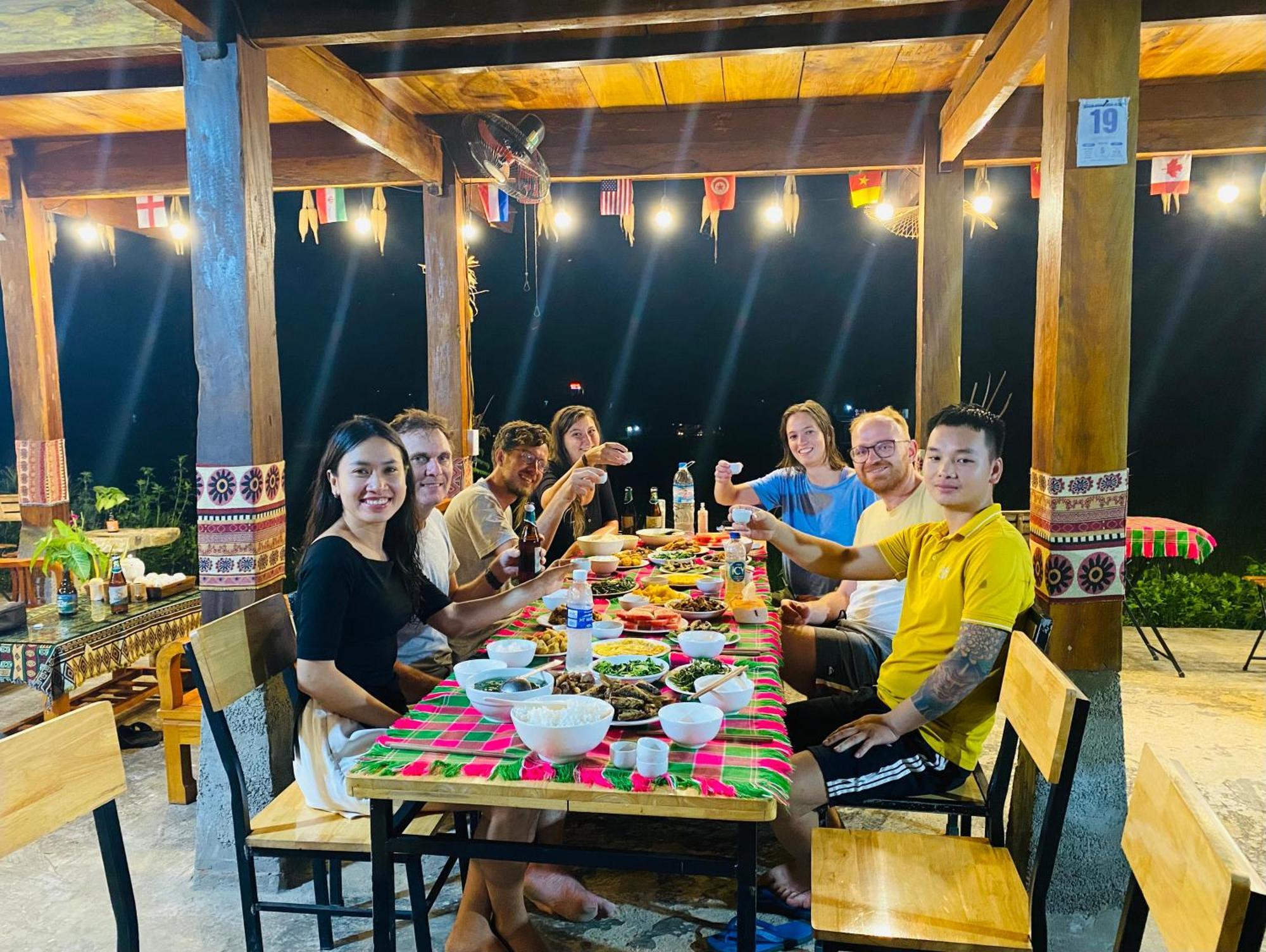 Du Gia Field View Homestay Làng Cac Buitenkant foto