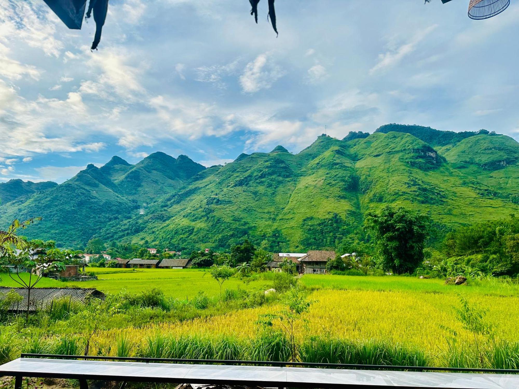 Du Gia Field View Homestay Làng Cac Buitenkant foto